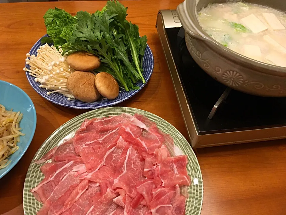 12/2 夕飯♪ 豚もも肉で豆乳鍋|ikukoさん