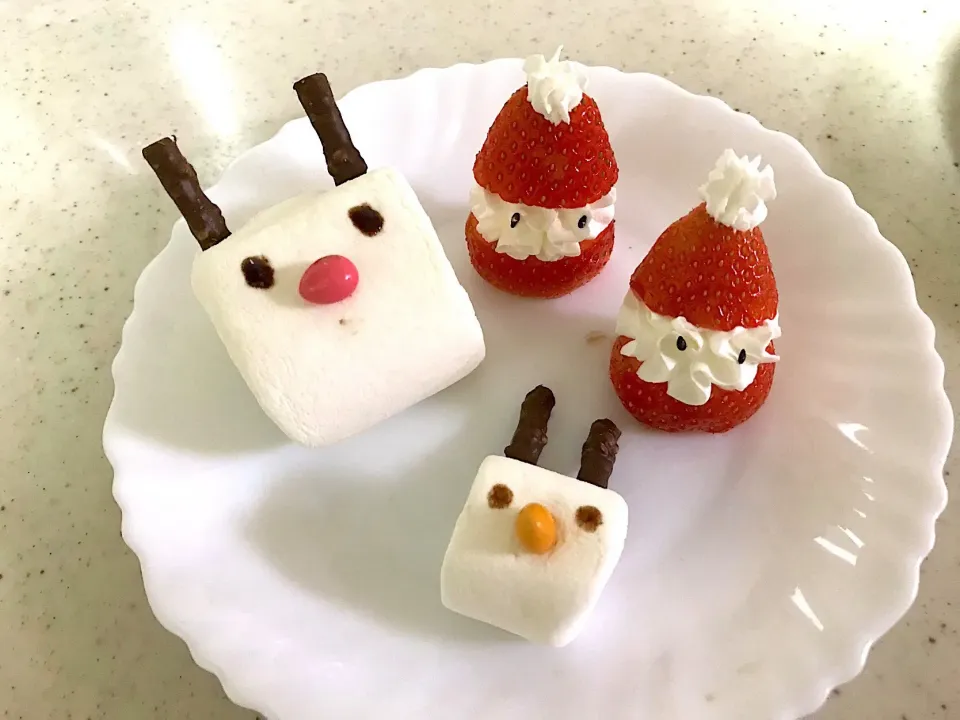 お料理教室のサンタデザート❤️みんな上手に作れました🎄
#お料理教室#いなべ市 #親子料理 #クリスマスデザート|makoさん