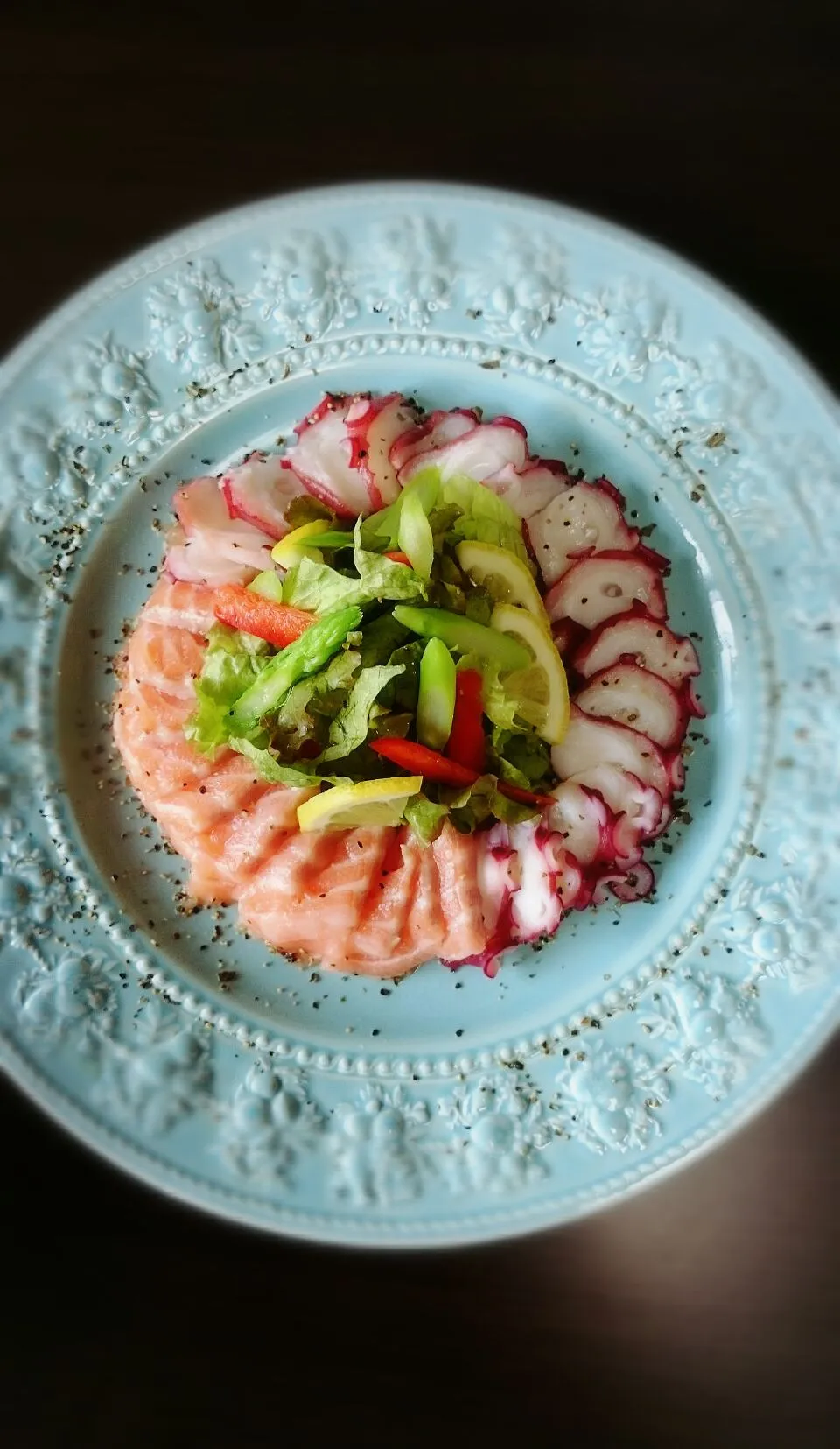 Snapdishの料理写真:たことサーモンのカルパッチョ🌸|しゅんしゅんさん