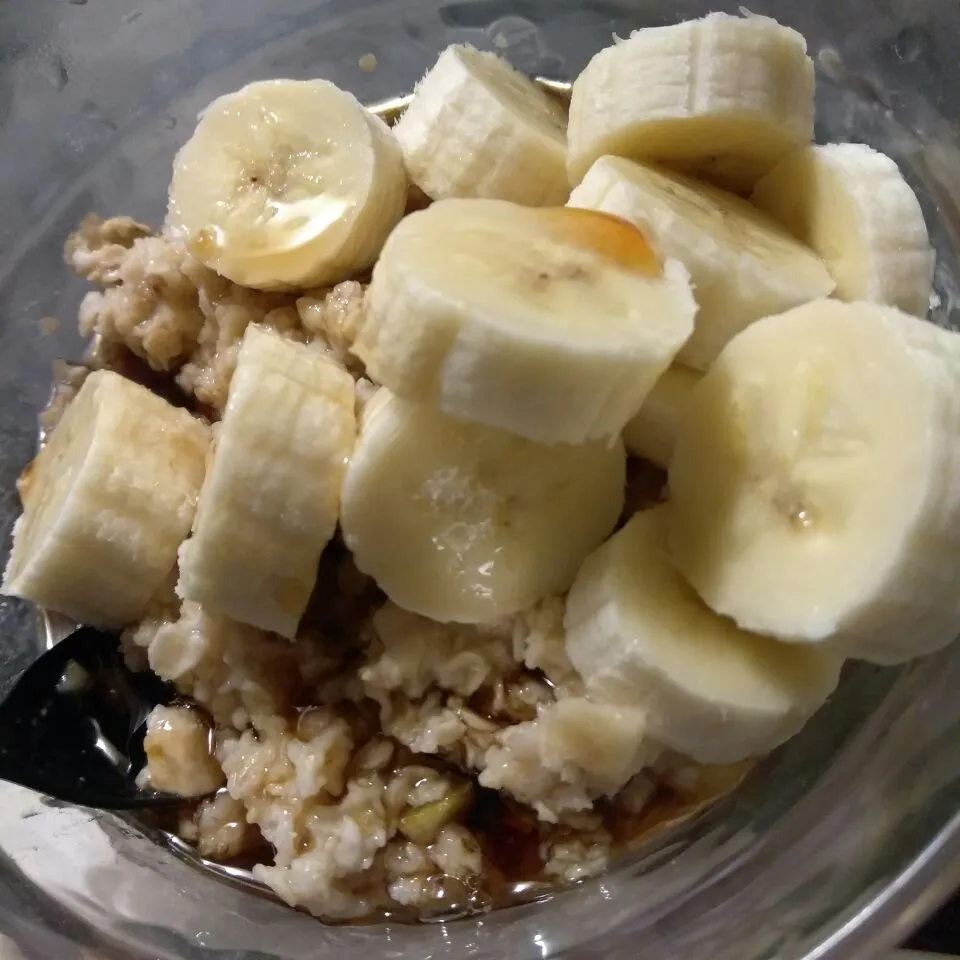 oatmeal with nanners and Maple syrup|Polly Gelfusoさん