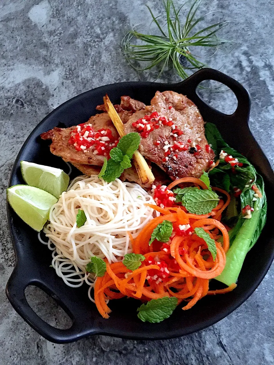 Lemongrass porkchop, somen, carrots, bok choy drizzled with nouc cham|12Dragonさん