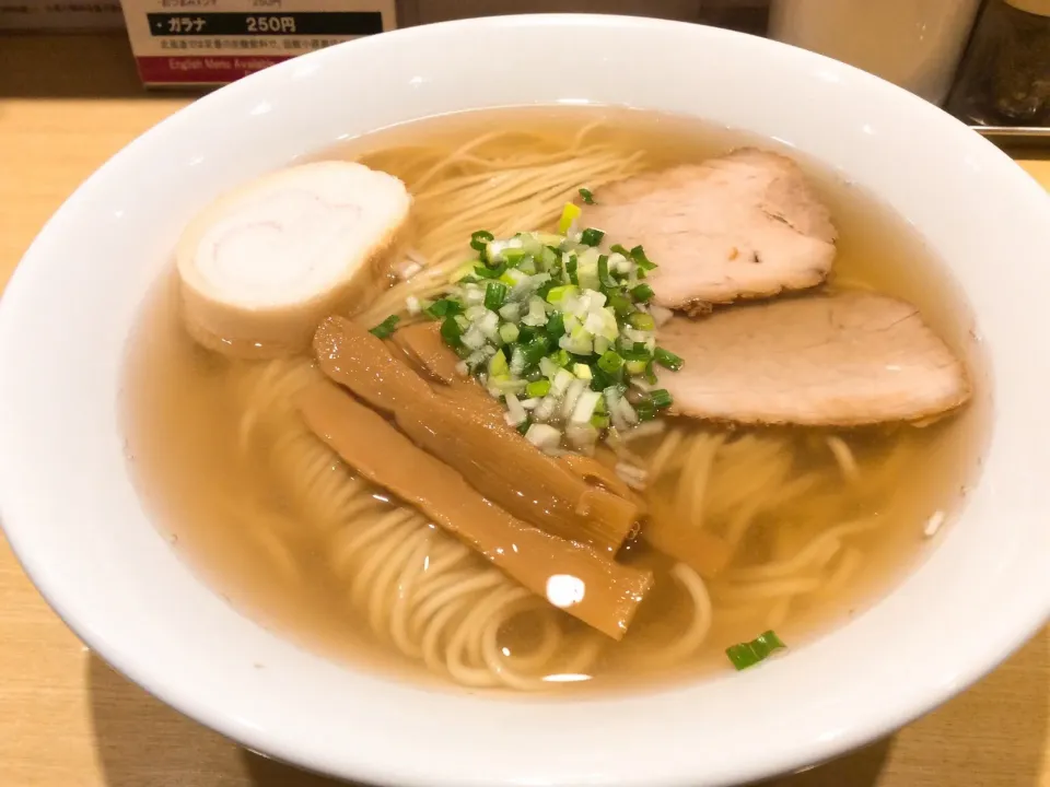 Snapdishの料理写真:お約束、ゴルフ後のラーメン大会🍜😋
二軒目は、以前から気になっていた
ラーメン大好き❤もりみさん御用達のお店へ〜〜😻|アライさんさん