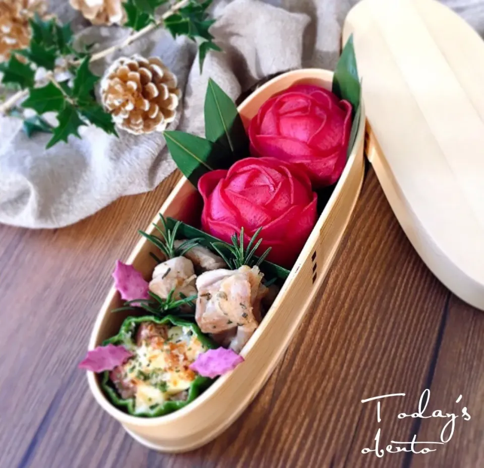 もみじ大根浅漬けの薔薇おにぎり🌹|725_kwhrさん