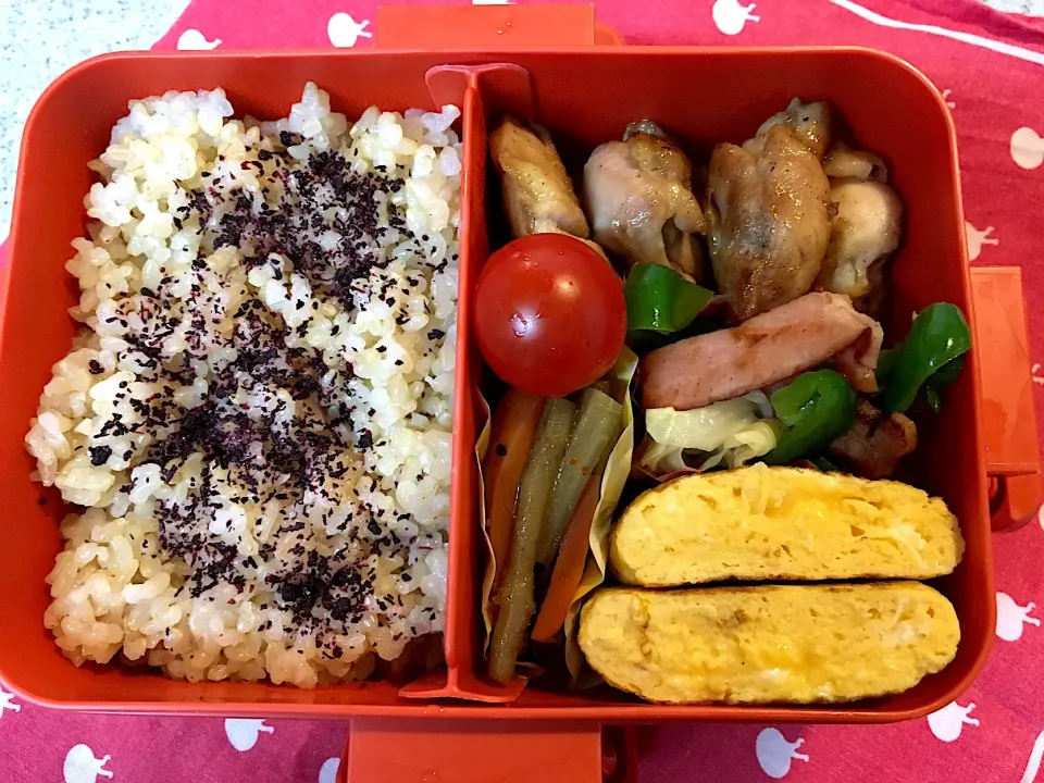 ♫12/5今日のお弁当♫〜照り焼きチキン、キャベツとピーマン炒め、だし巻き卵、きんぴら、トマト〜|Satokoさん