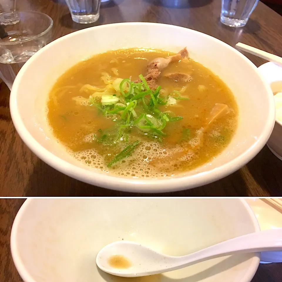 鶏白湯ラーメン

 #ラーメン  #やまひで|Agaricusさん