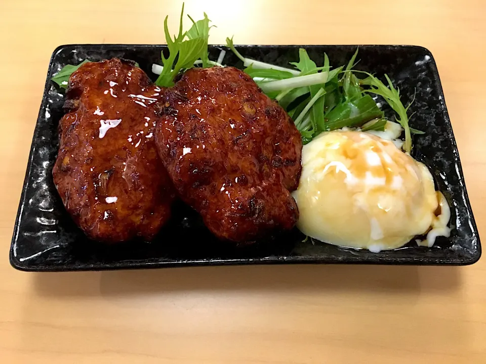 Snapdishの料理写真:鶏豆腐バーグ|しのぶさん