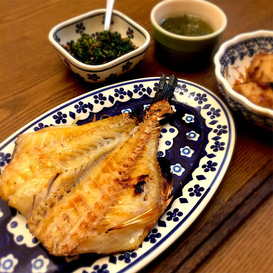 今日の夕飯(*^_^*)
赤魚と里芋の煮物、めかぶ
 #やっぱ和食でしょ2017|マミさん