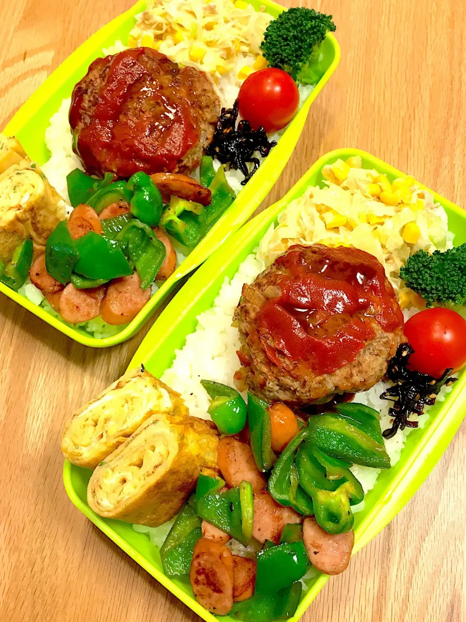 Snapdishの料理写真:2017.12.6 中2＆高2男子 ハンバーグ弁当〜(*´∀｀*)
 #中2弁当  #高2弁当  #お弁当  #ハンバーグ弁当|mari-pさん