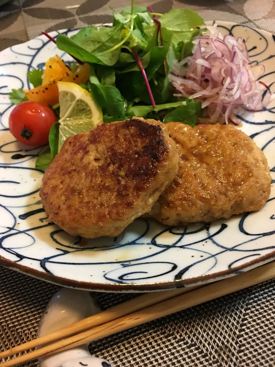 Snapdishの料理写真:naokiさんの鶏ハンバーグ( ⚭ө⚭ )|MOMO-chan☻さん