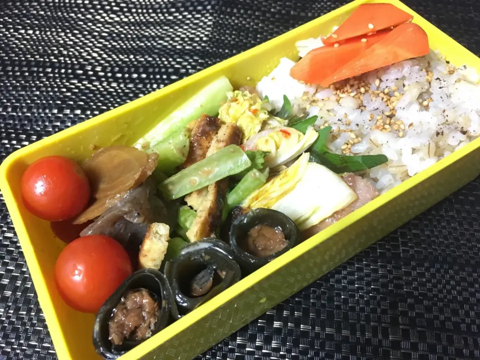 Snapdishの料理写真:スイートチリソースソテー弁当|Naoko Miyataさん