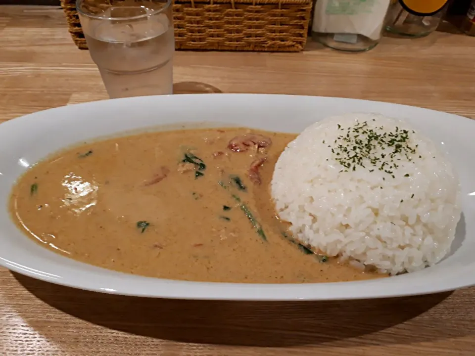 Snapdishの料理写真:和ジアンカレー(ほうれん草、トマト、ツナ) @KOSUGI CURRY #創作カレー|カリー仙人さん