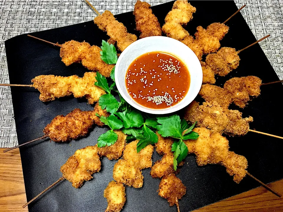 ✨Skewered & deep- fried pork cutlets with miso & shiracha sauce...味噌シラチャソース付き串かつ✨|🌺Sanntina🌺さん