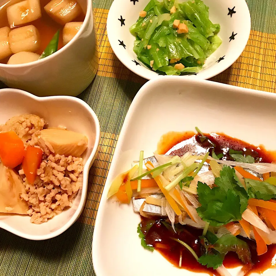 Snapdishの料理写真:さわらの豆板醤ソース♡キャベツのピーナッツ和え♡たけのこのひき肉の煮物♡麩のすまし汁♡|まゆかさん