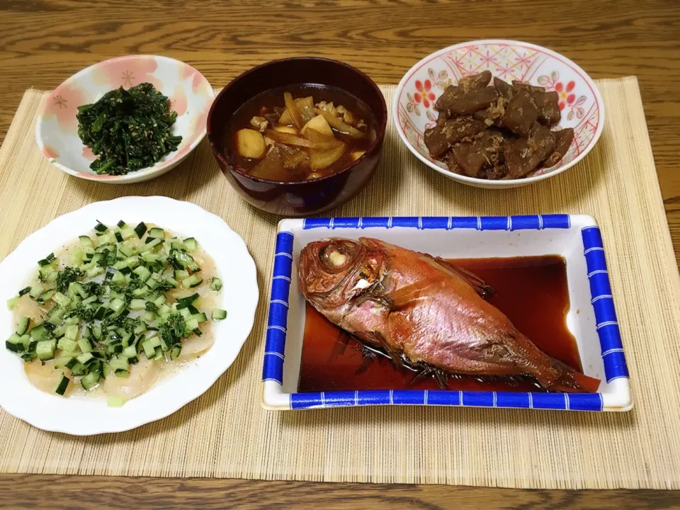 春菊の胡麻和え・nakkoちゃん特製豚汁・こんにゃくのおかか煮・キンメの煮付け・ホタテのカルパッチョ|美也子さん