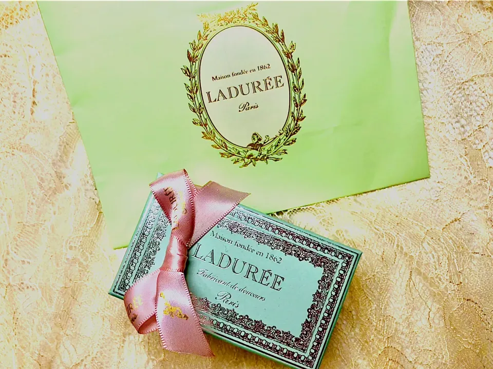 #LADUREE #マカロン #新宿 #ルミネ|Hiromi Nishiwakiさん