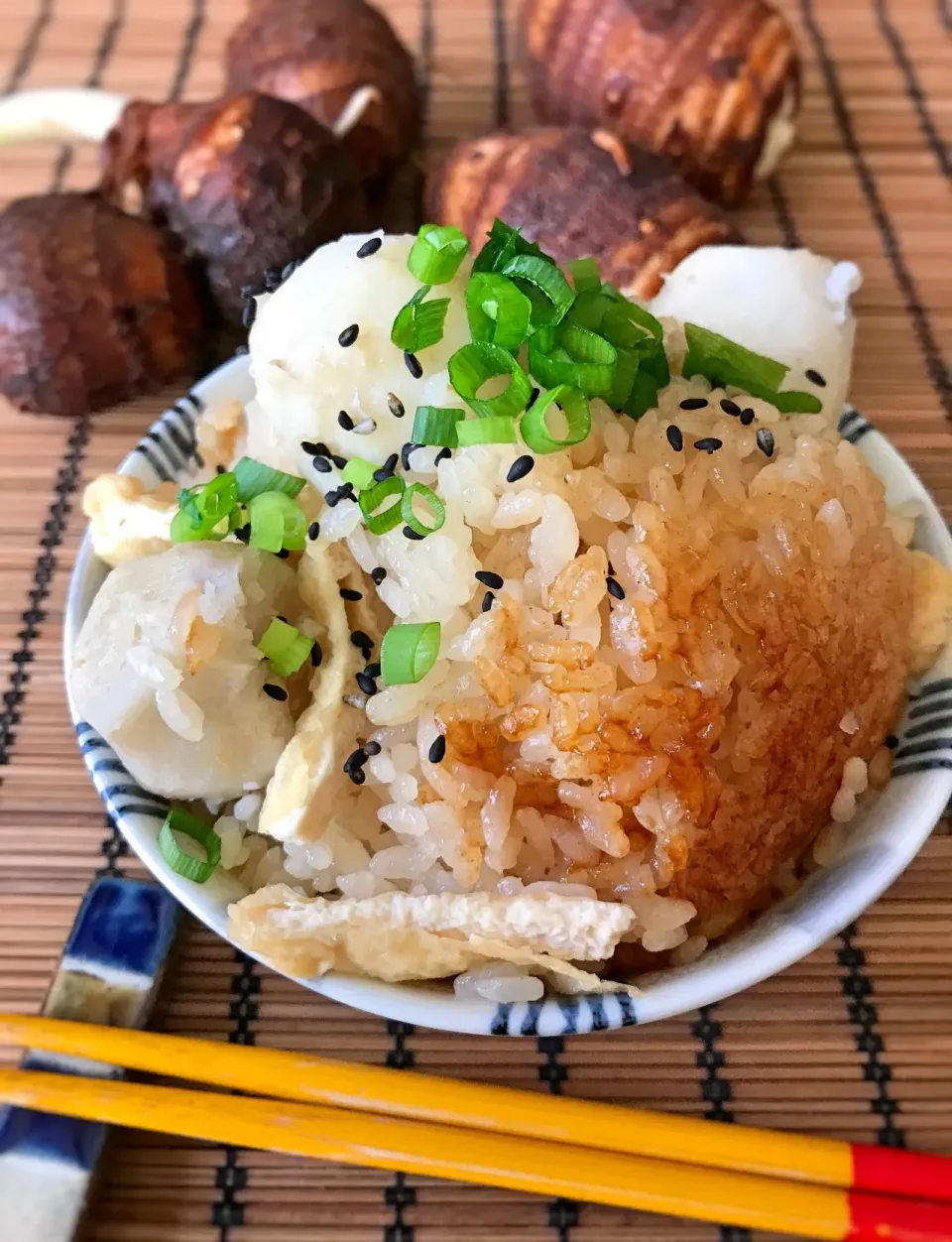 Tomoko Itoさんの料理 里芋と揚げの炊き込みご飯💕|アッチさん