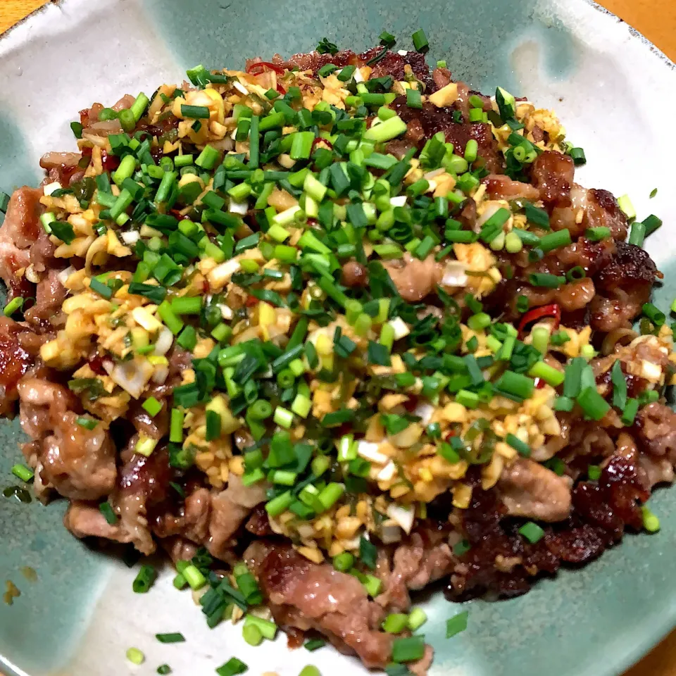 カリカリ豚の油淋鶏風😊
昨日作ったのですが、
美味しかったのでまた作って欲しいと、息子が
沢山の豚肉とネギなど材料を買ってきたので😄|amikaさん