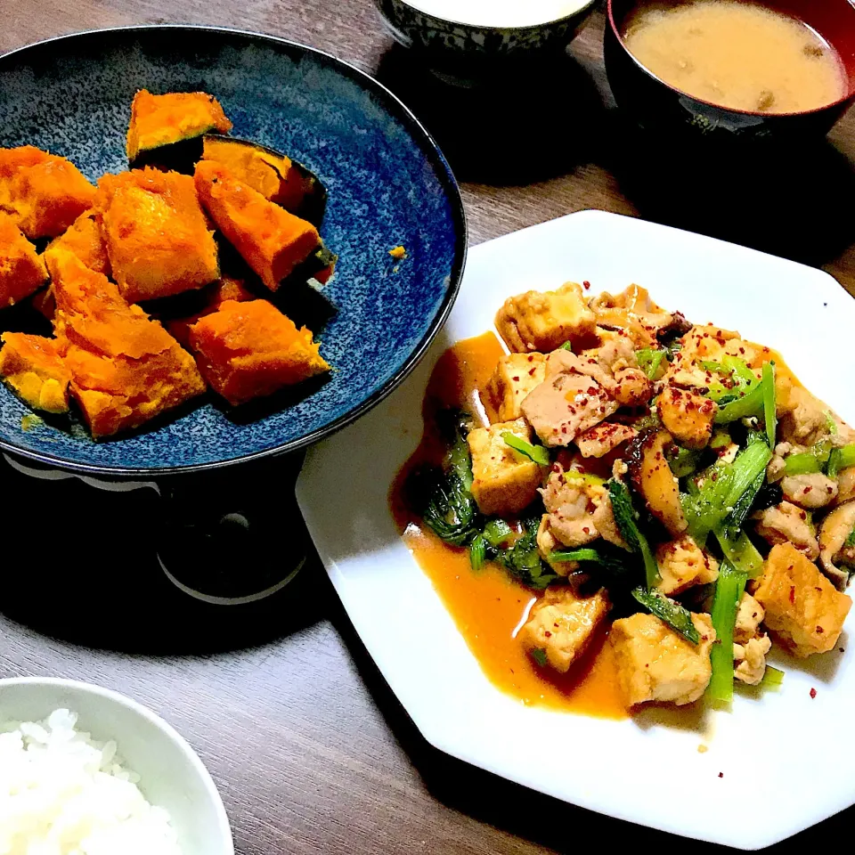 Snapdishの料理写真:厚揚げと豚肉のコチュ味噌炒めとカボチャの煮物|perfuさん