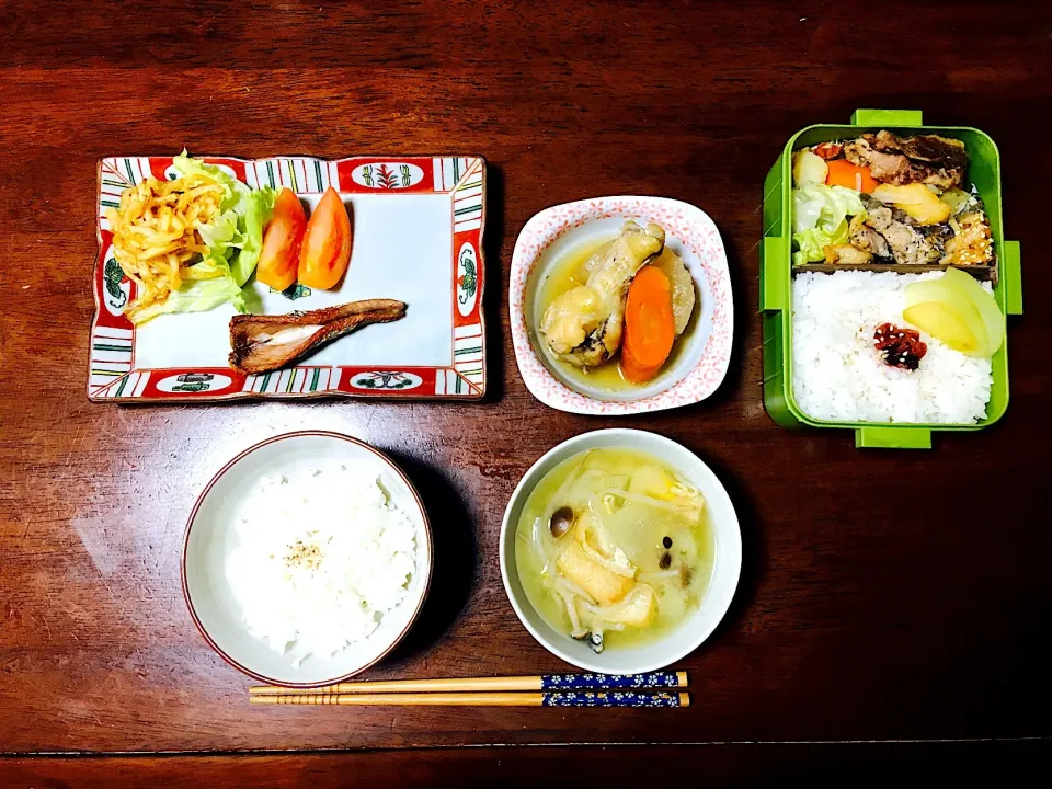 Snapdishの料理写真:#和食  #朝食  #やっぱ和食でしょ2017  #焼き魚 #弁当|あやのさん