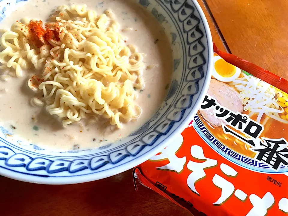 サッポロ一番みそラーメンミルク味噌の味🎵|あやとん♪さん