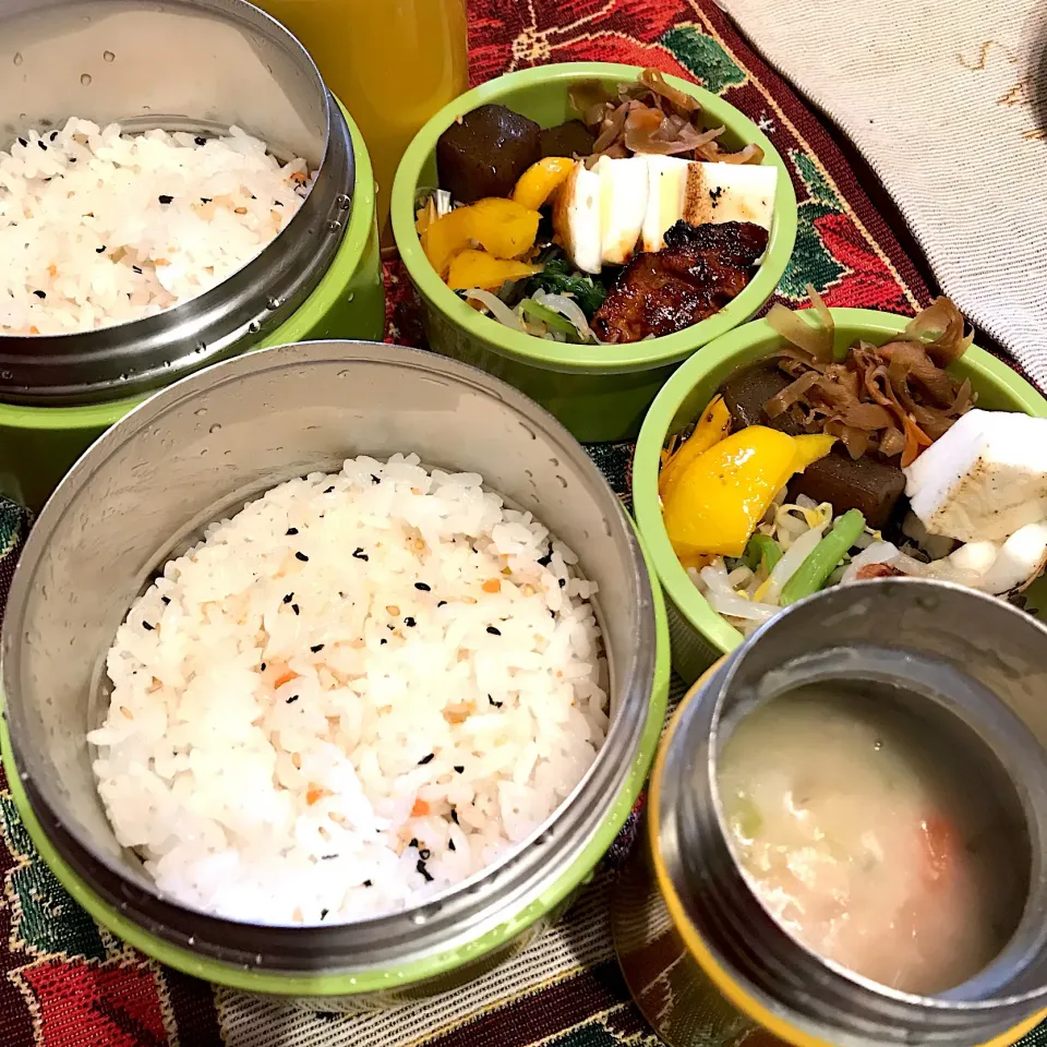 今日のお弁当🍱
寒い朝  
さぁ、週末金曜日です✨
気をつけていってらっしゃい👋😊|mokoさん