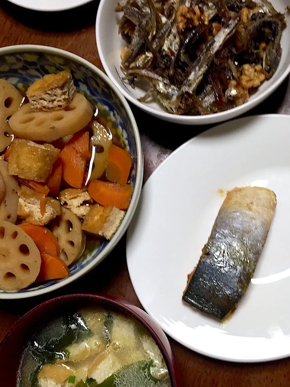 ヤズの照り焼き   蓮根と人参と揚げの煮物   胡桃いりこ    味噌汁|掛谷節子さん