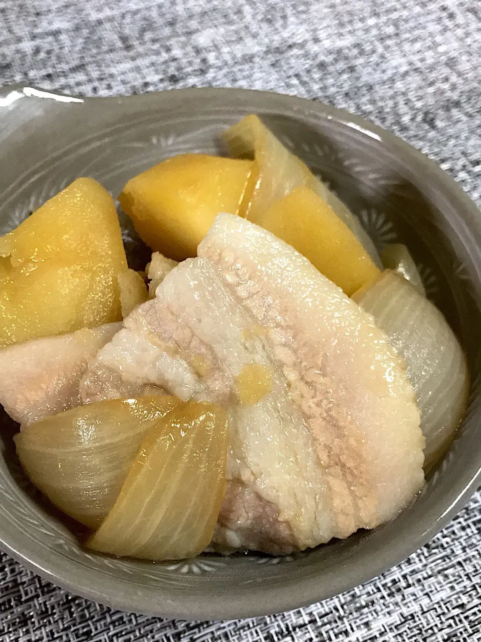 もち豚バラ肉のゆっくり煮物🐷|あまねこ🌿さん