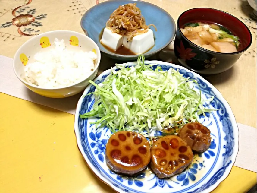 晩ごはん
 - れんこん挟み焼き
 - もやしﾅﾑﾙ乗せ冷奴
 - お麸ネギ薄あげお味噌汁|korinoさん