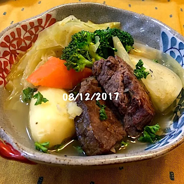 Snapdishの料理写真:牛スネ肉でポトフ〜|友さん