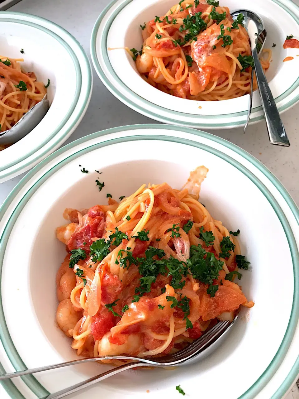 🍝海老とトマトのクリームパスタ|春夏秋冬さん