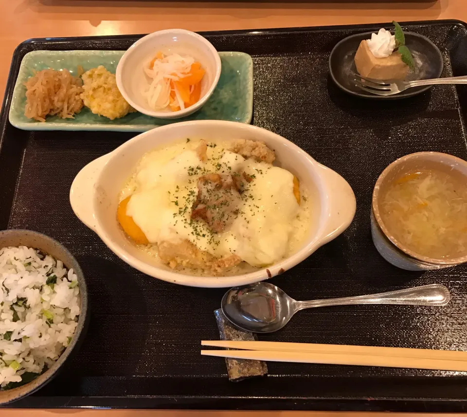 Snapdishの料理写真:日替わりランチ ニョッキのカレーグラタン とか。|大石さん