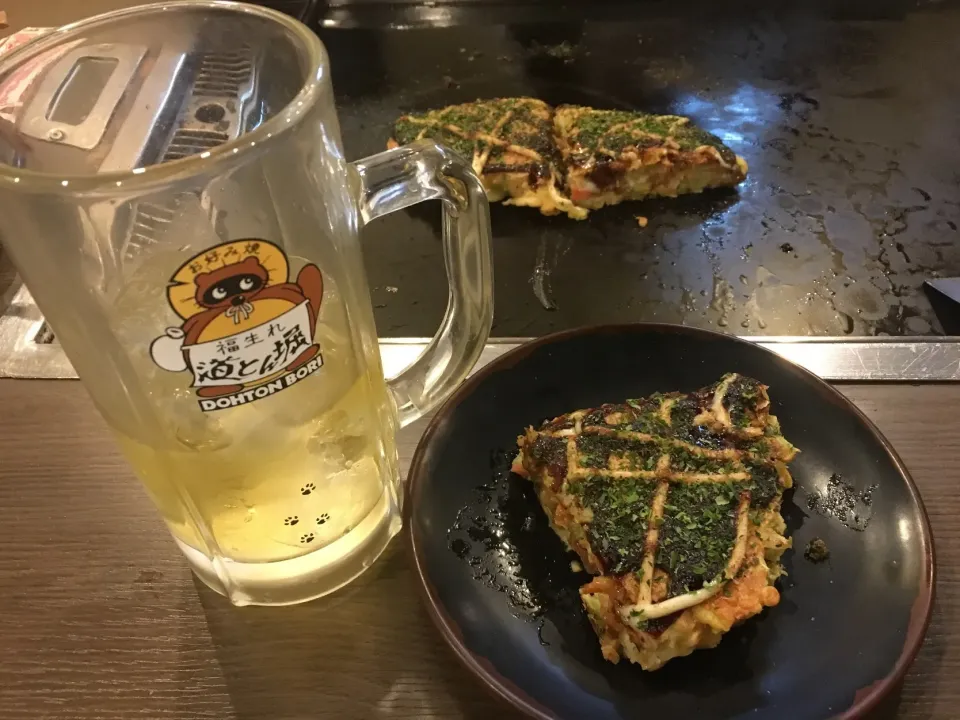 今日の晩飯はお好み焼き。やはり粉物は美味いな😋|フージさん