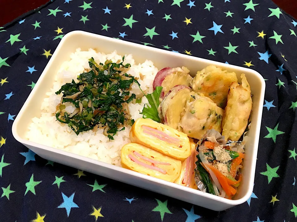 鶏肉とさつまいもの天ぷらのお弁当。|Chiharuさん