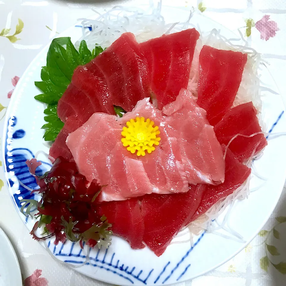 本マグロのお刺身(*^^*)
萬寿が合います(*^^*)|プリンセスみっちゃんさん