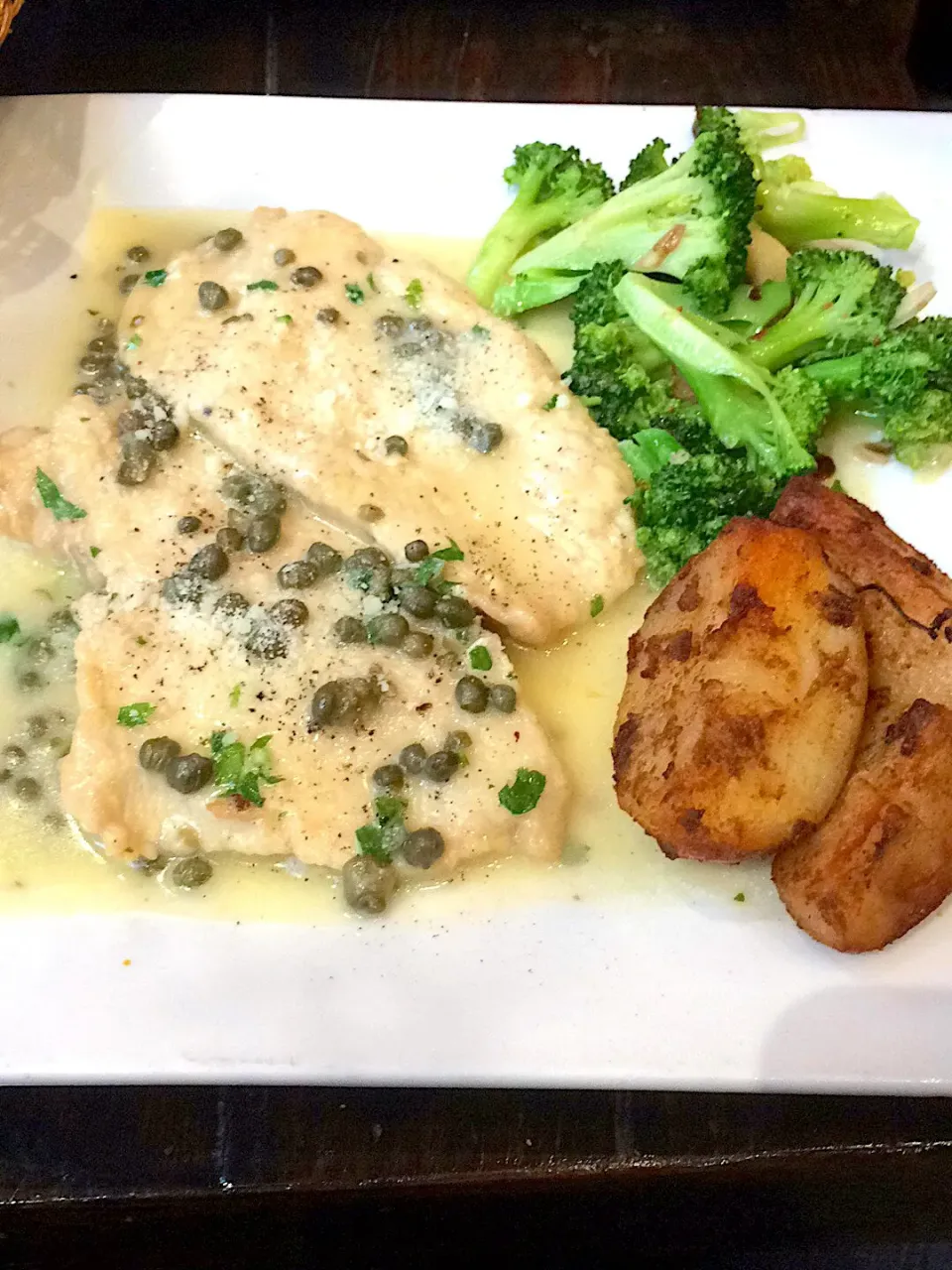 Snapdishの料理写真:Chicken piccata @ Daniela Trattoria, Manhattan 12/9/17|Morcone Girlsさん