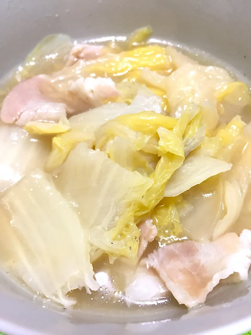 白菜大量消費！白菜とベーコンのコンソメ煮込み|こぐまさん