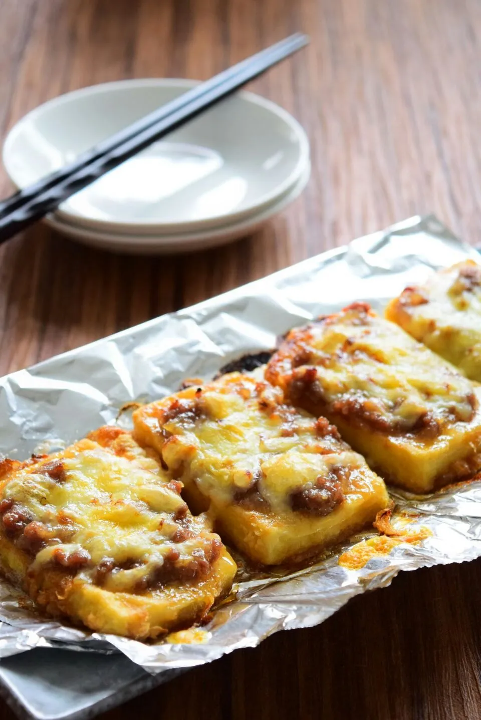 豆腐の肉味噌のせチーズ焼きのレシピ|アマイモノ・クウ蔵さん