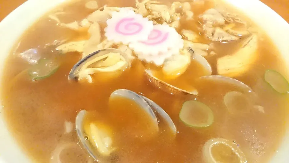 Snapdishの料理写真:末廣ラーメン本舗 高田馬場分店 の あさり醤油(大、並と同料金) ＠ 高田馬場、西早稲田 17176|大脇さん