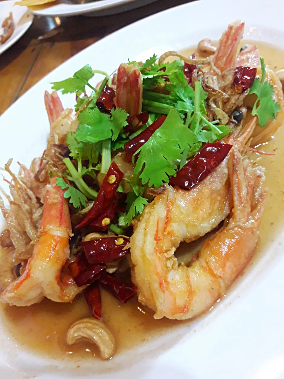 Fried Shrimp with Tamarind Sauce|Jeab Lertさん