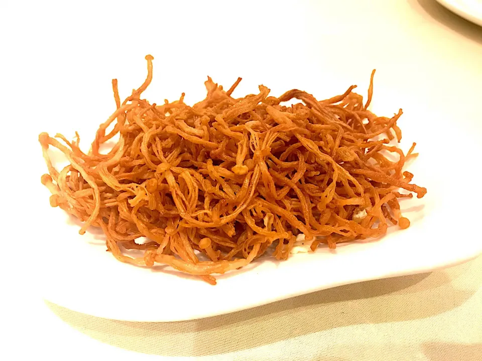 Deep fried enoki mushroom in nan ra sauce|Sky Blueさん