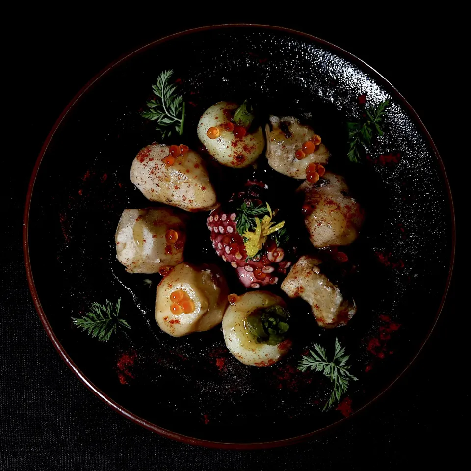 三種の里芋と蛸の煮物の柚子とイクラ添え。|sabu-hinataさん