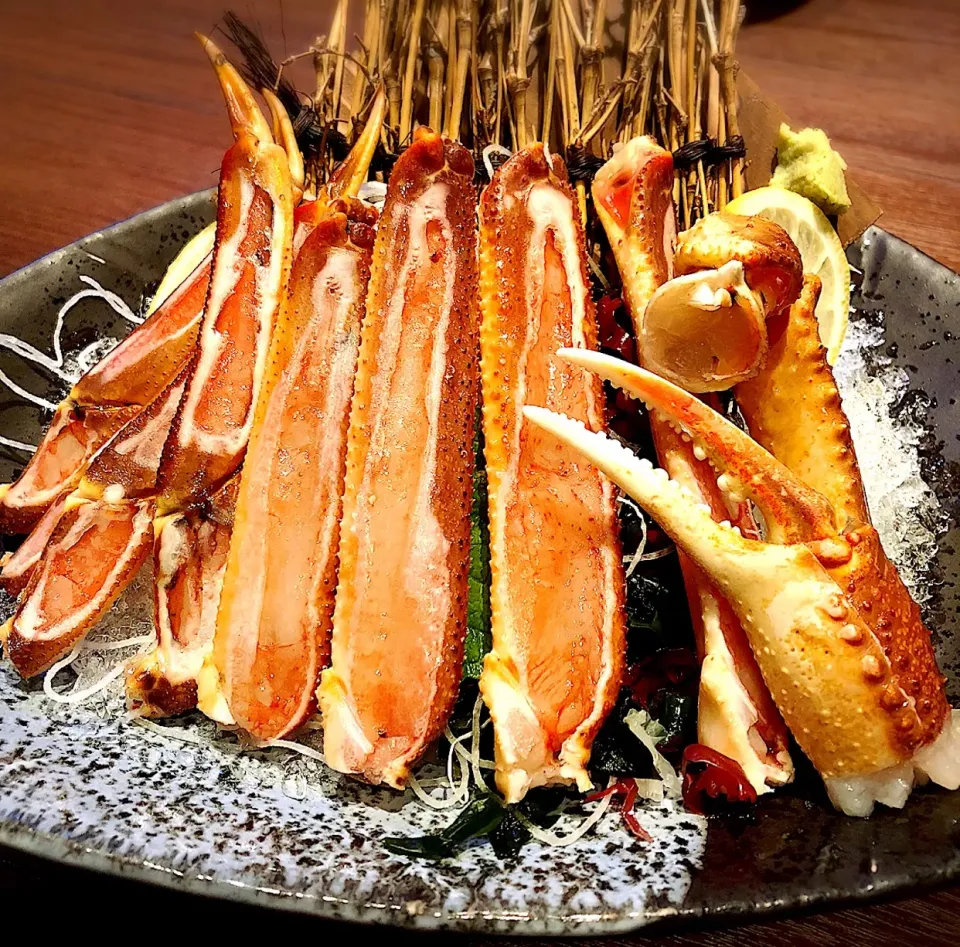 Snapdishの料理写真:生大ズワイ蟹の刺身🦀|Kashimanakitchenさん