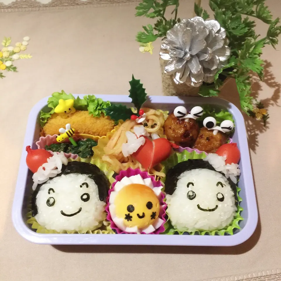 12/11❤︎娘のクレラップサンタさんおにぎり弁当❤︎クリスマス🎄
#お弁当 #お昼ごはん #娘弁当 #ランチ #おにぎり #サンタ #クレラップちゃん|Makinsさん