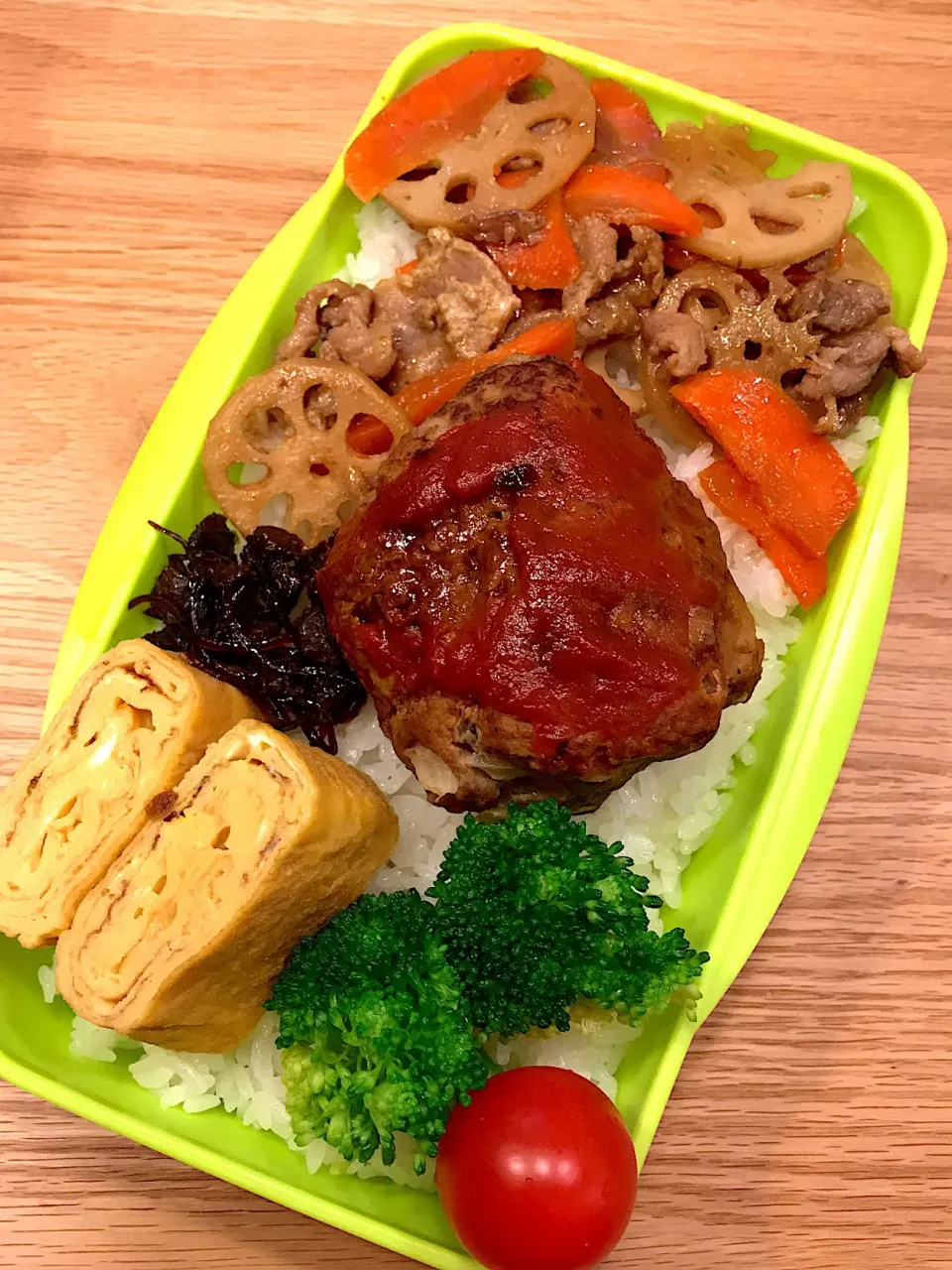 2017.12.11 中2男子 ハンバーグ弁当〜(*´∀｀*)
 #中2弁当  #お弁当  #ハンバーグ弁当|mari-pさん