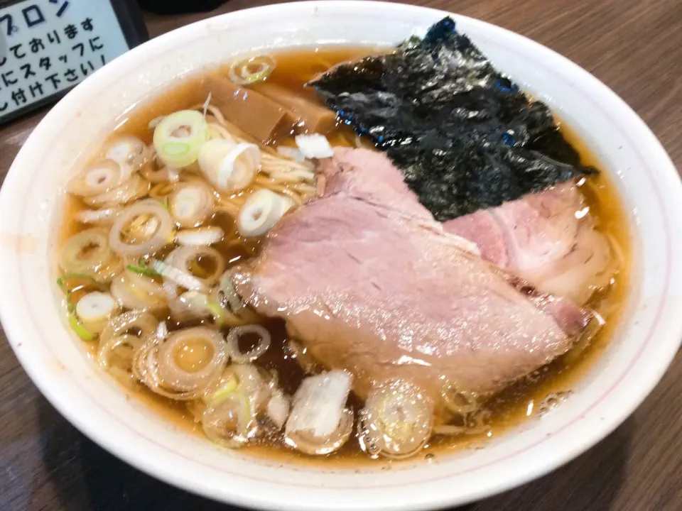 ラウンド⛳️後のラーメン祭り
2軒目は、保谷駅INOSHOU🍜さん
さっきつけ麺だったから鶏スープ系🐓|アライさんさん