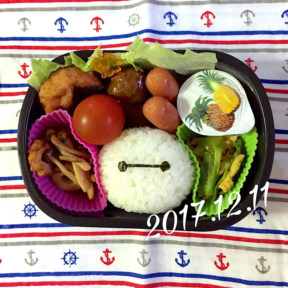 ベイマックス弁当♡

 #幼稚園  #年中  #お弁当  #キャラ弁  #ベイマックス|カイサナママさん