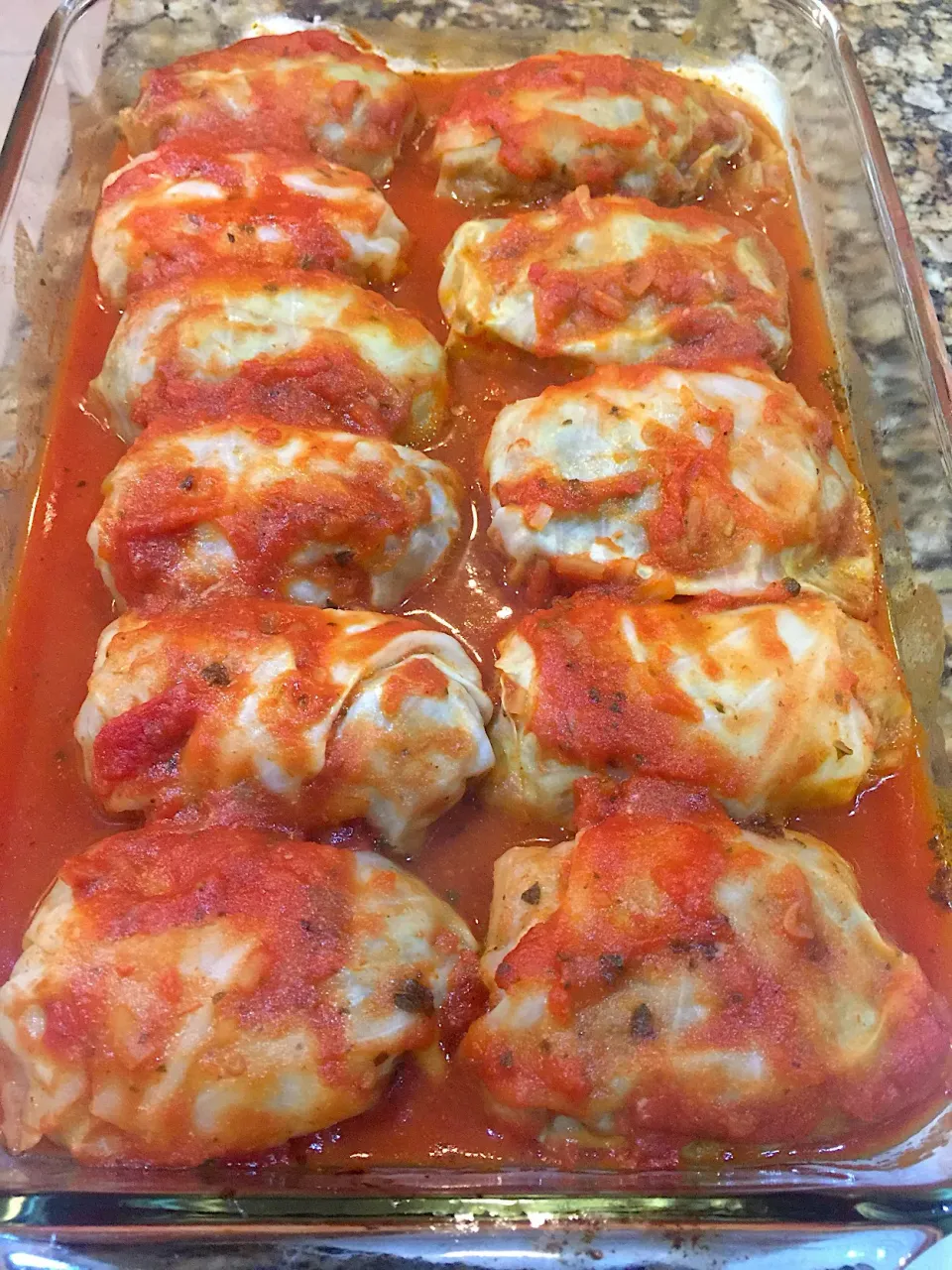 Stuffed Cabbage Rolls with Marinara Sauce|Alma's Home Kitchenさん