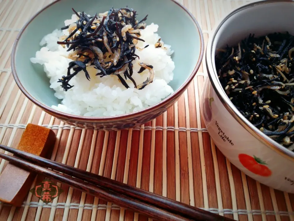 チョッパーちゃんのヒジキとジャコのふりかけ風ゴマ佃煮😋これまた🍚のお供に〜(｡◕ฺˇε ˇ◕ฺ｡）|真希さん