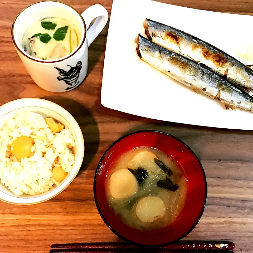 Snapdishの料理写真:#さんまの塩焼き  #栗ご飯 #茶碗蒸し|gohankirokuさん