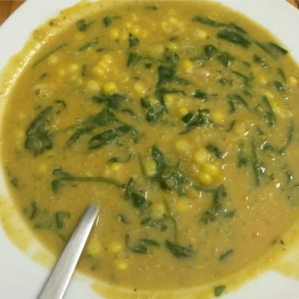 Bean, quinoa, soy cream, spinach, corn and potato soup 🍵😋|MissYumYumさん